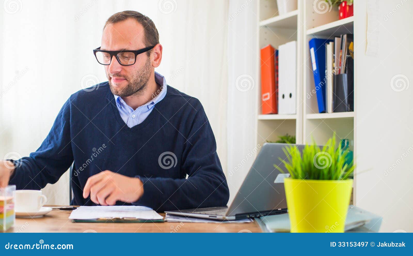 clipart man working at desk - photo #42