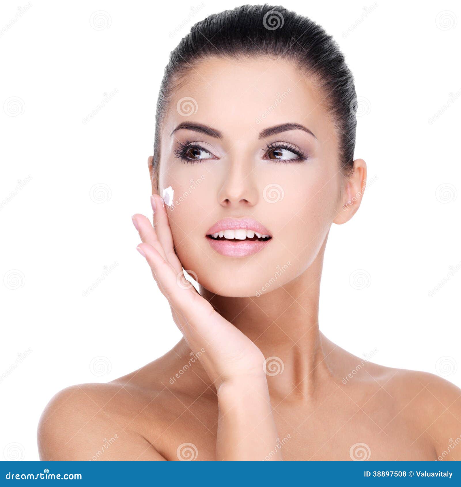 How to Apply Face Cream How to Apply Face Cream
