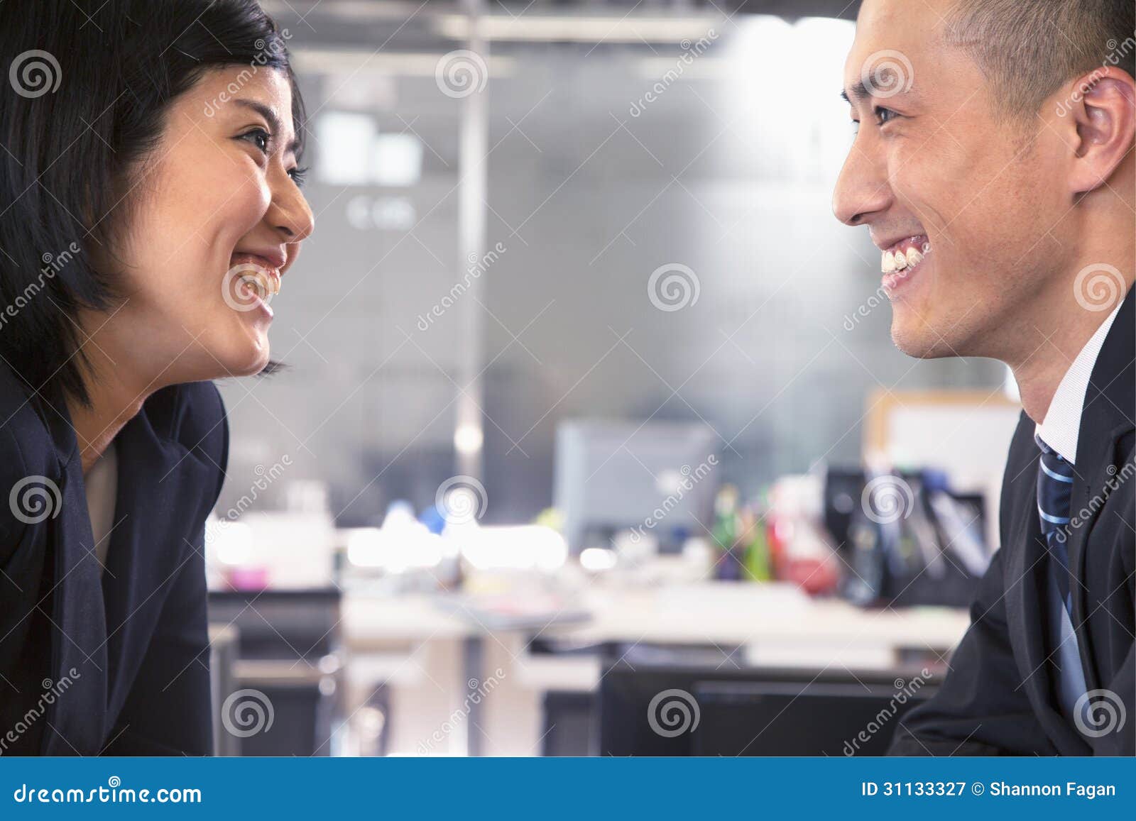 異性戀夫婦的肖像 面對面 微笑圖片素材-JPG圖片尺寸5760 × 3840px-高清圖案501504331-zh.lovepik.com