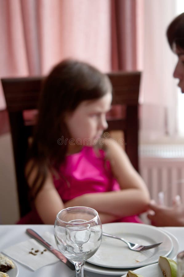 Jogos da menina foto de stock. Imagem de infância, jogar - 31160130