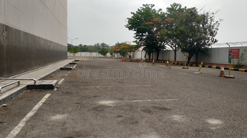 Carro No Parque De Estacionamento Gratuito No Jogo De Monopólio De