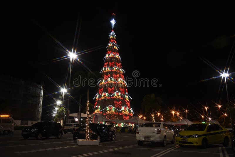 Árvore De Natal, BarraShopping Foto Editorial - Imagem de brasil, luzes:  130045596