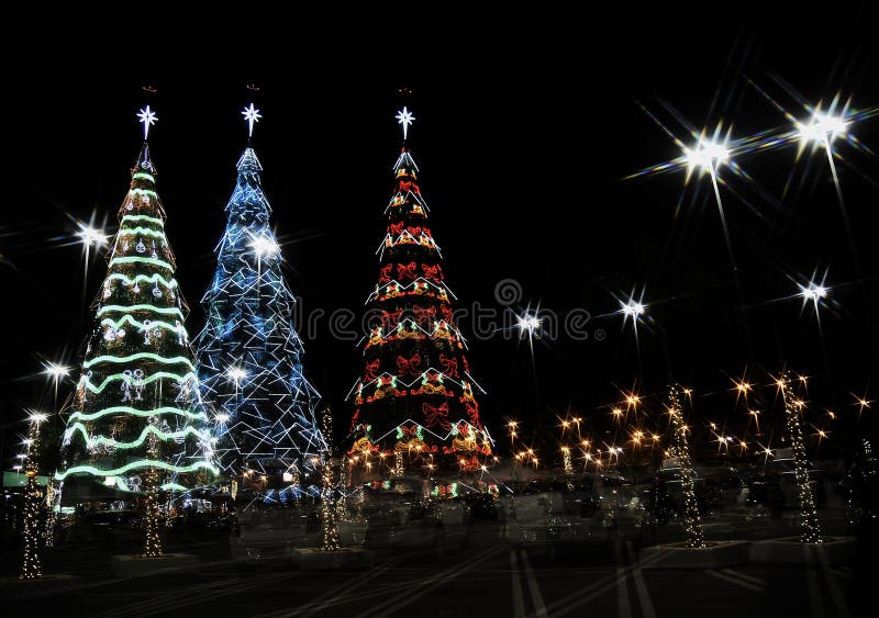 Árvore De Natal, BarraShopping Foto de Stock Editorial - Imagem de iluminado, janeiro: 130046028 Árvore De Natal, BarraShopping Foto de Stock Editorial - Imagem de iluminado, janeiro: 130046028
