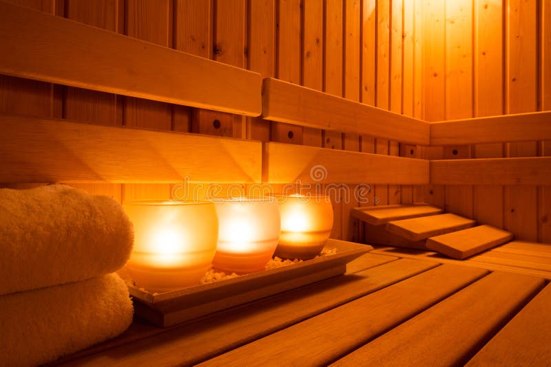 Plateau De Petit Déjeuner Dans Le Lit Dans La Chambre D'hôtel Image stock -  Image du muesli, couples: 69708843