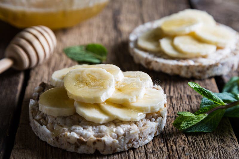 Желе с какао бананом и хлебцами