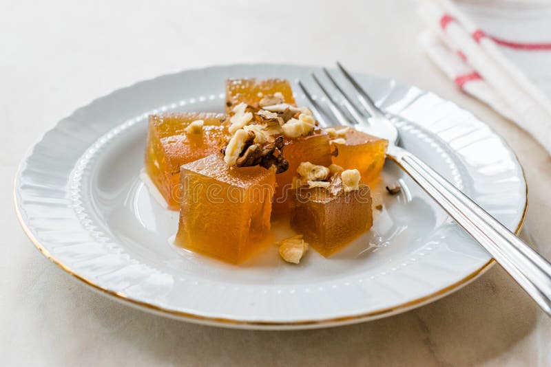 Турецкий десерт из тыквы с грецкими орехами