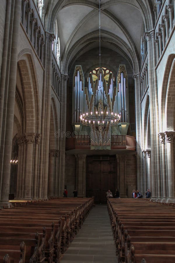 Órgano De La Iglesia De La Catedral De San Pedro En Ginebra Foto de archivo  editorial - Imagen de ginebra, interior: 108122328