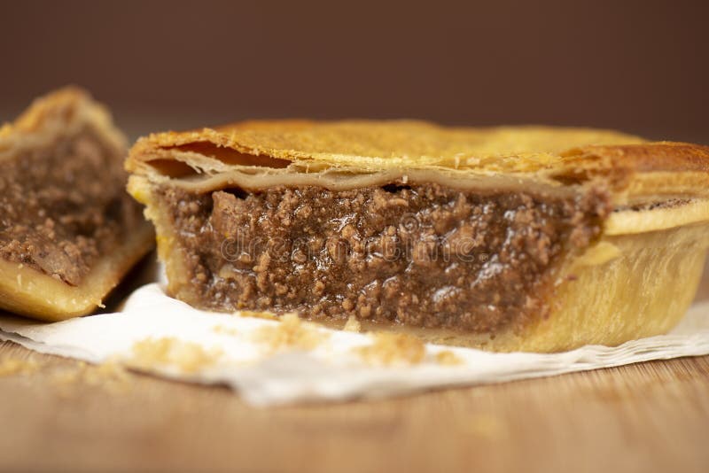 Австралийский мясной пирог