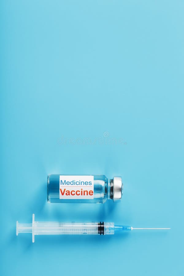 Противовирусная вакцина. Антибиотик белая коробка синяя надпись уколы.