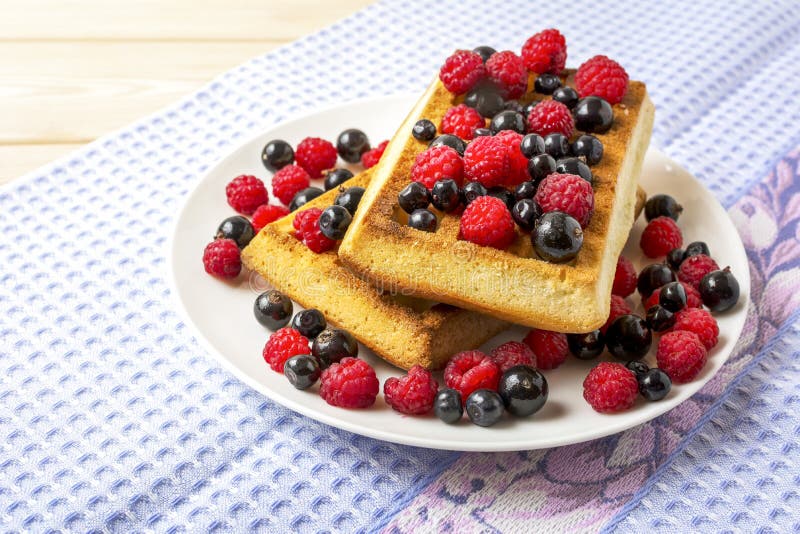 Вафли с черникой
