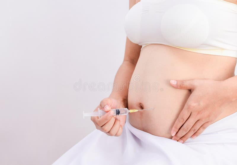 Забеременела через рот. Шприц для беременности. Беременность через шприц. Забеременеть от шприца.