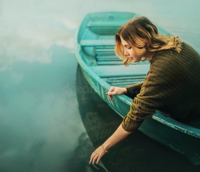 Ла ла наша лодка уплыла