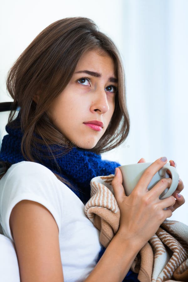 Ищу татарку для серьезных отношений. Девушки больные молодые фото. Девушка с простудой. Познакомиться с больной девушкой. Познакомиться с больной девушкой.