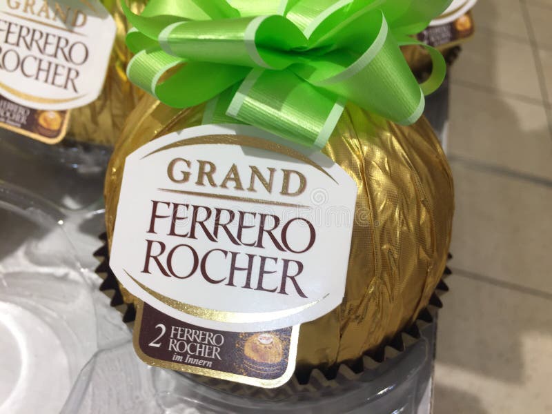 Шоколад Ferrero Rocher Grand