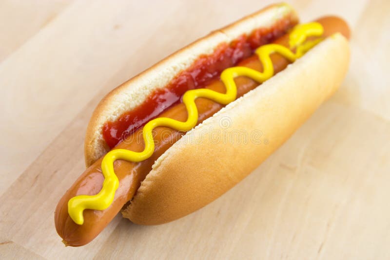 I like hot dog. I like hot dog. Булка с сосиской. Баварский хот дог. Хотдог.