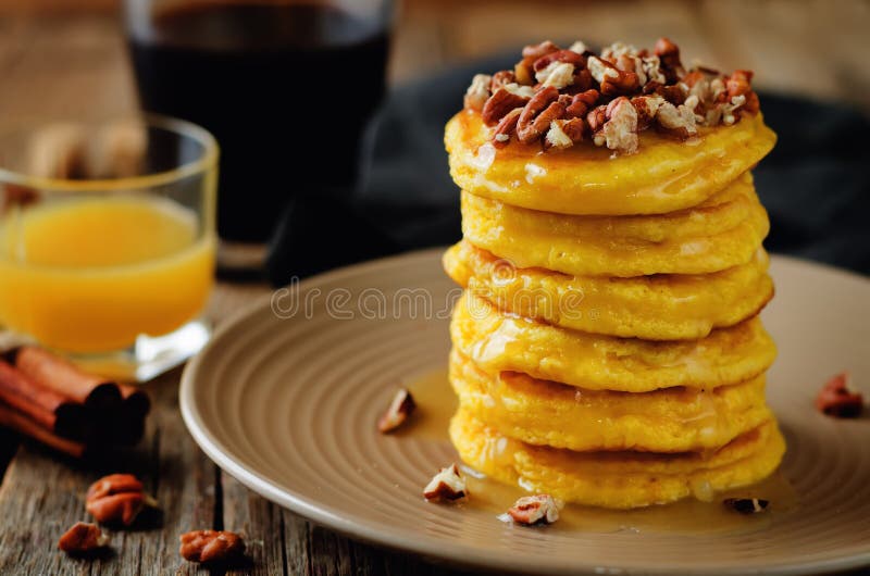 Панкейки с орехами