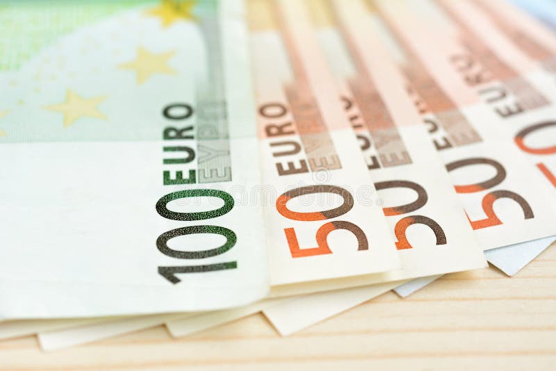 Валютный счет в евро. E50 Euro currency. Currency Euro with Snow.