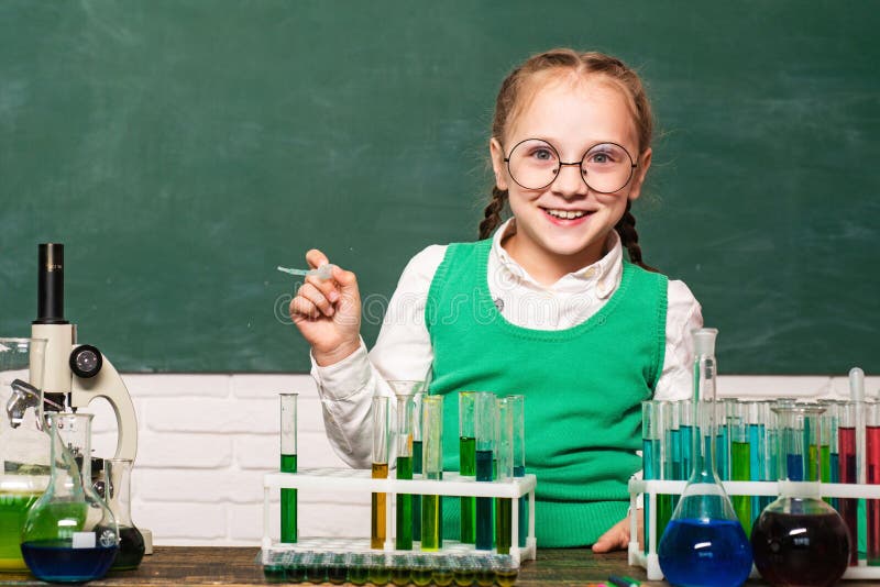 демонстрация в химии. демонстрация в химии. искусственно синтезированные вещества это. демонстрация в химии. крутые опыты по химии.