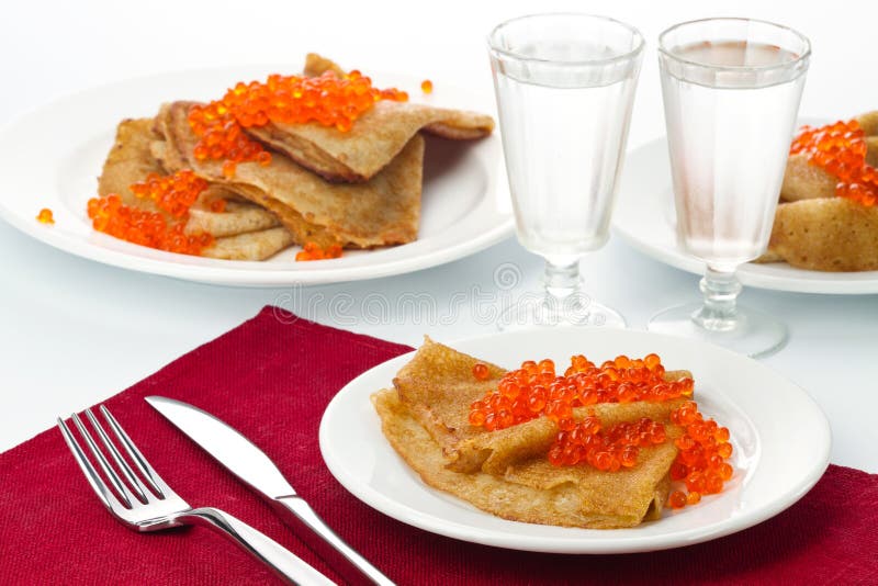 Блины на Масленицу и водка