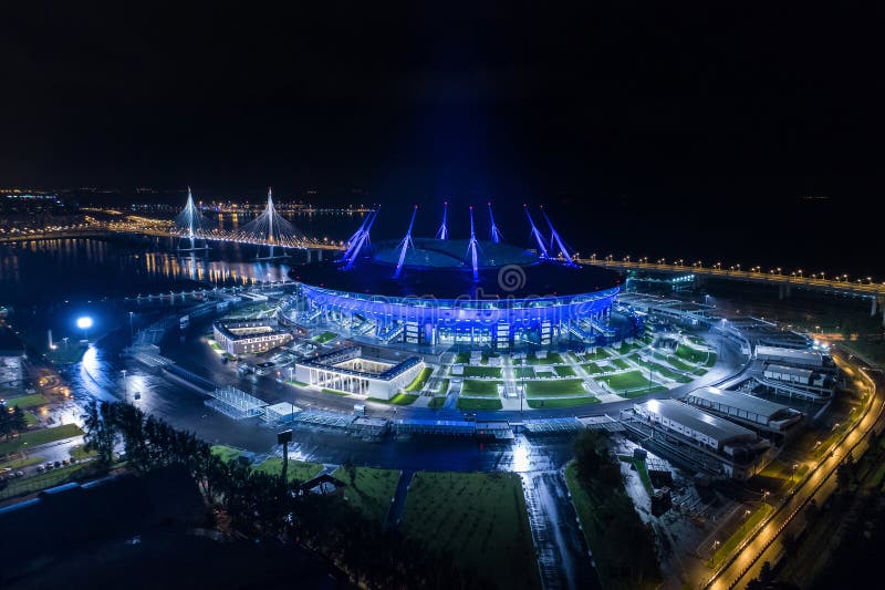 Газпром арена ночью фото