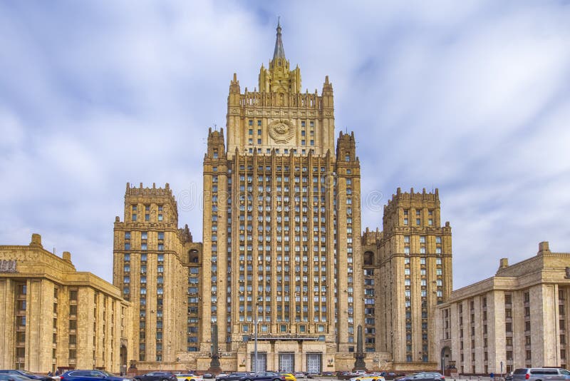 Здание иностранных дел в москве