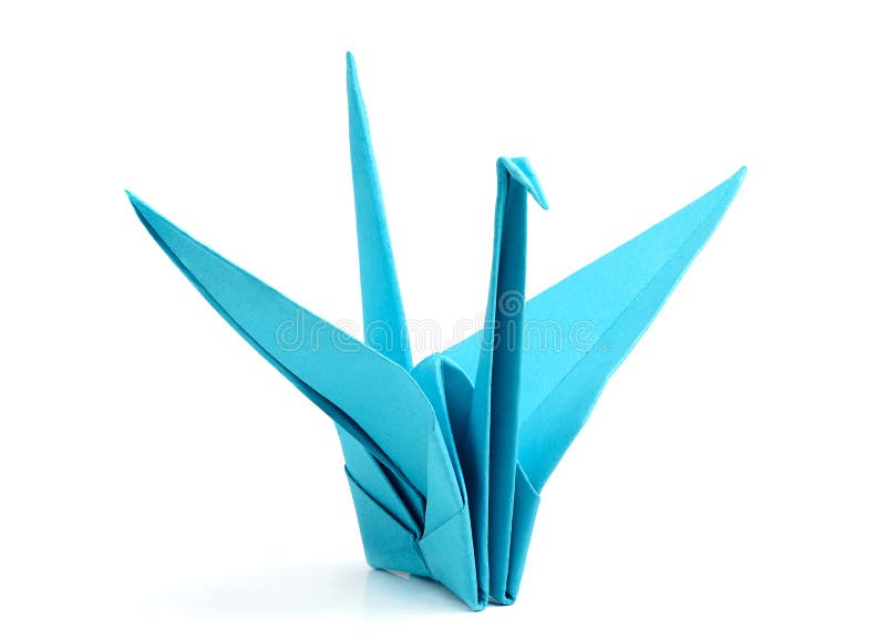 Большая птица оригами резиденция утренней росы. Оригами синяя птица. Бумажный Журавлик на голубом фоне. Голубой журавль бумажный. Оригами синего цвета.