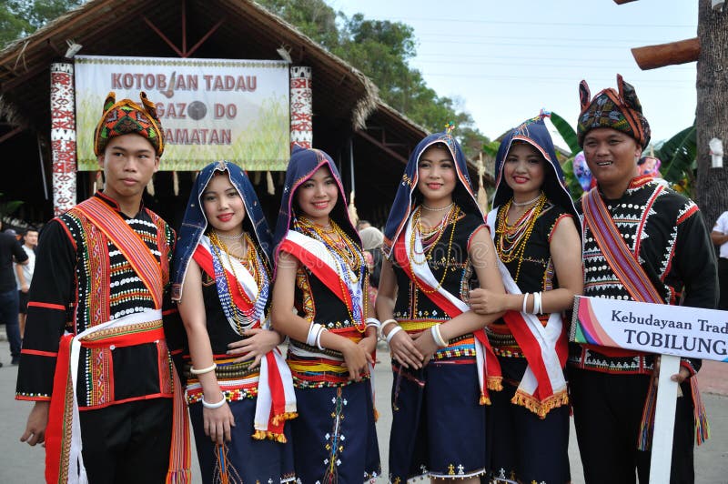 Малайзийцы внешность. Малайзийцы. Рисунок малайзийцы. Native people of Malaysia.