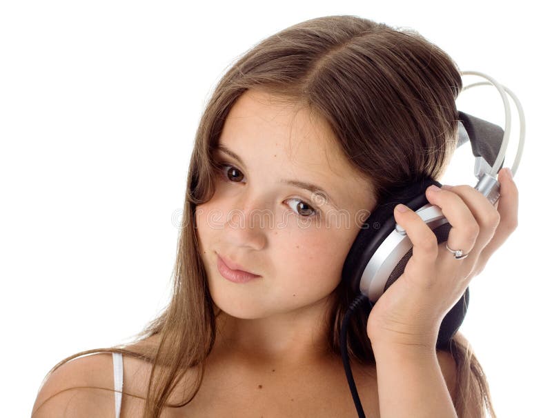 Песни которые слушают подростки. Девушка с наушниками. Девочка подросток в наушниках. Подросток девочка слушает музыку. Фотография девушки с телефоном.