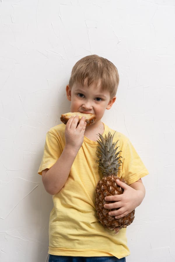 Мальчик ананас. Волосы ананас. Ананас для детей. Мальчик ананас. Ананас для детей.