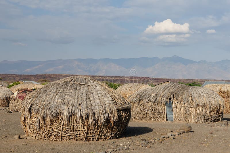 Turkana фигурка из тростника круглая. Turkana статуэтка из тростника круглая. Племя Эль моло.