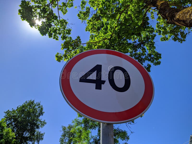 Не превышайте скорость знак. Знак не превышать скорость 10. 40 Километровый. Знак 40 км в час.