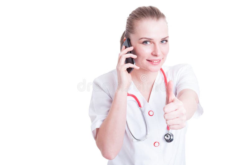 Включи телефон ассистента. Врач держит телефон. Female Doctor presenting hand gesture.