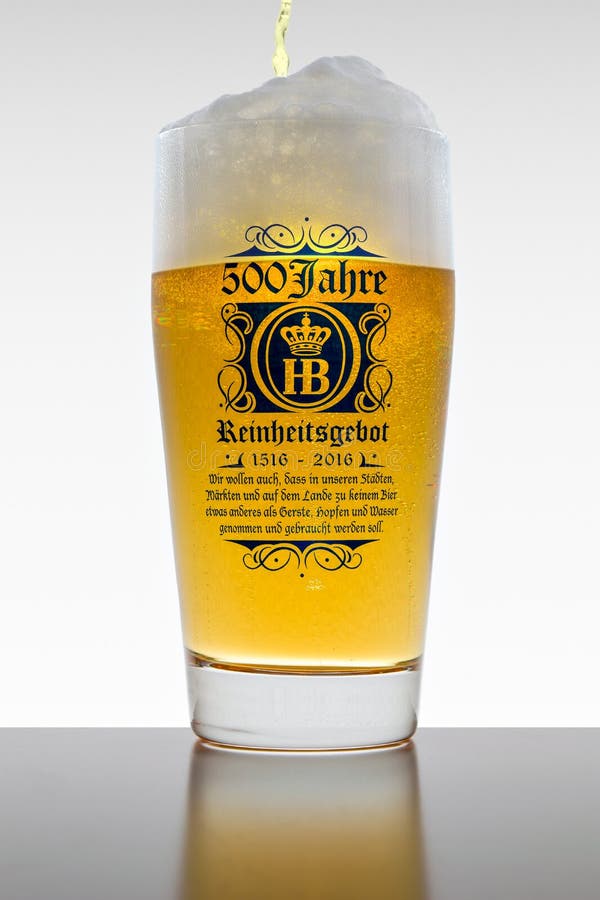 Пивной закон. Райнхайтсгебот пиво. Немецкое пиво с головой. Закон пиво. Баварский закон пиво разливное.