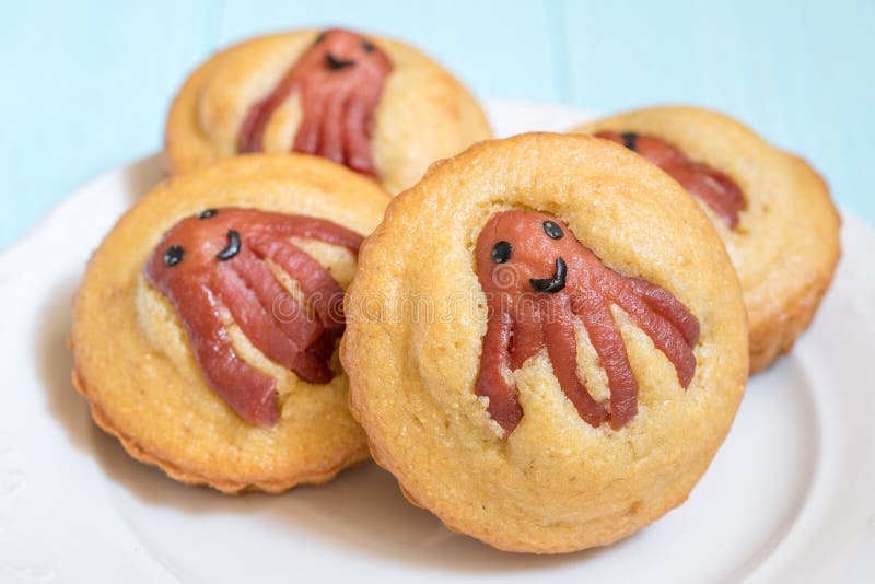 Кексы с сосисками
