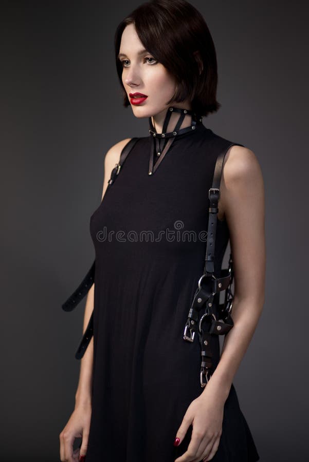 Серо Черное Платье Фото