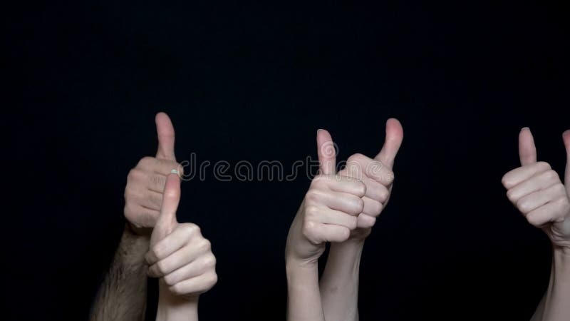 Жест мир любовь единство. Армрестлинг матиас шлитте. Ладони разного цвета. Руки в кругу. W из пальцев.