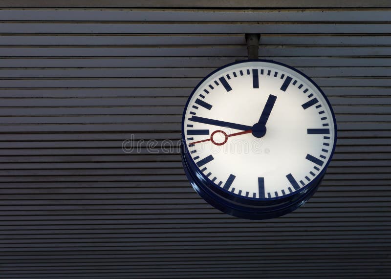 Настрой часы на станции мини