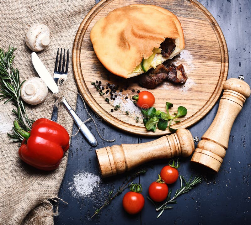 Фон пироги мясные в Италии