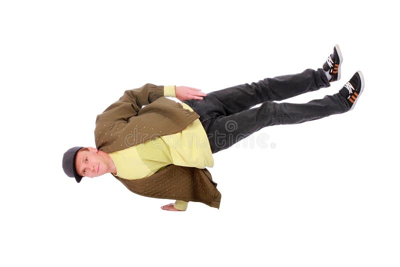 Разорвать юный. Разорвать юный. Девушка в разорванной одежде. Левушка лежит на земле. Порвало несовершеннолетнюю.