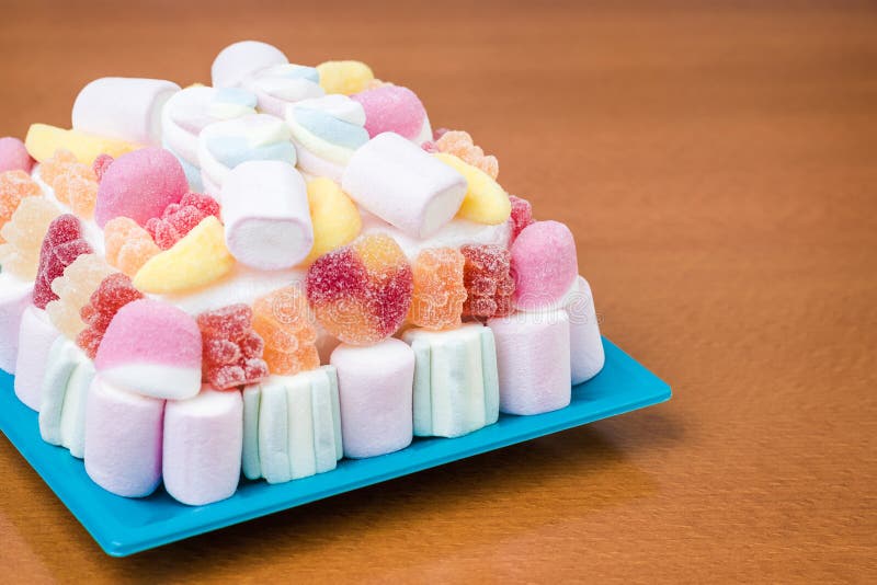 Шашлычок из маршмеллоу и мармелада