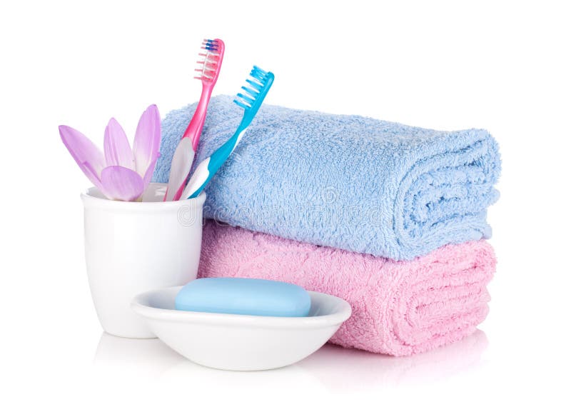 Полотенце моющие средства. Принадлежности для гигиены полотенца. Зубные щетки полотенца. Личной гигиены полотенца. Мыло и полотенце.