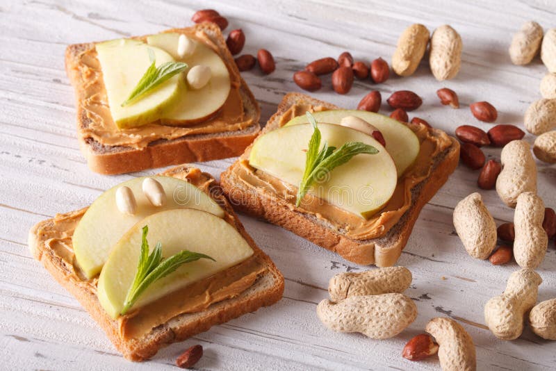 Хлебцы с арахисовой пастой