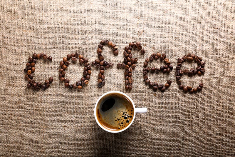 Словосочетание слова кофе. Слово кофе. Композиция из слов кофе. Слово кофе вырезанное из дерева. Маникюр слово кофе.