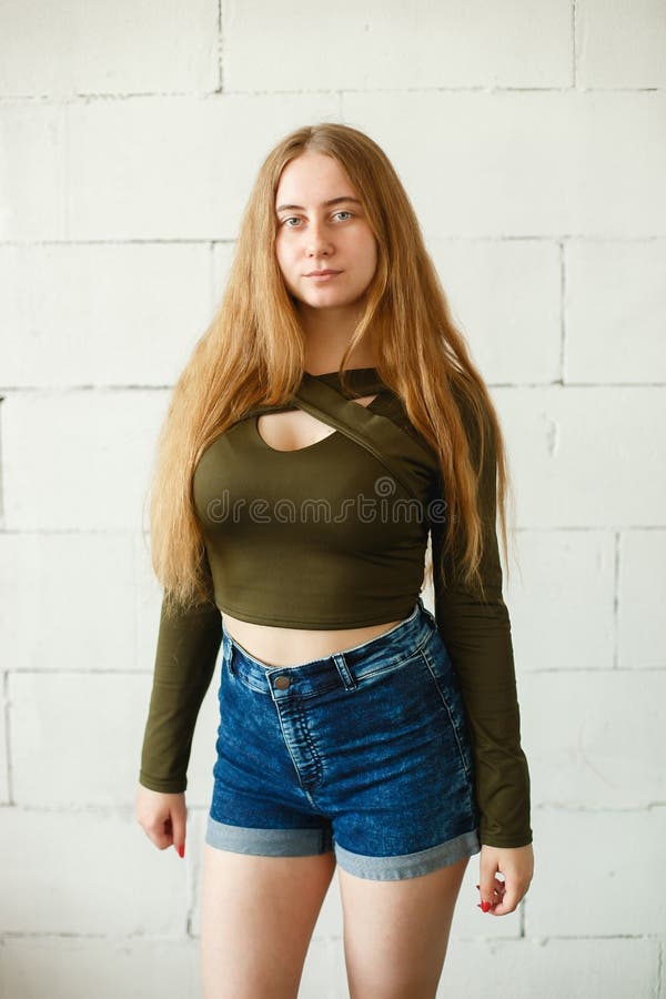 Busty Teen Pics