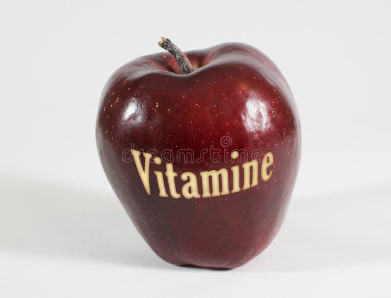 Пение яблоко. Витамины в Красном яблоке.