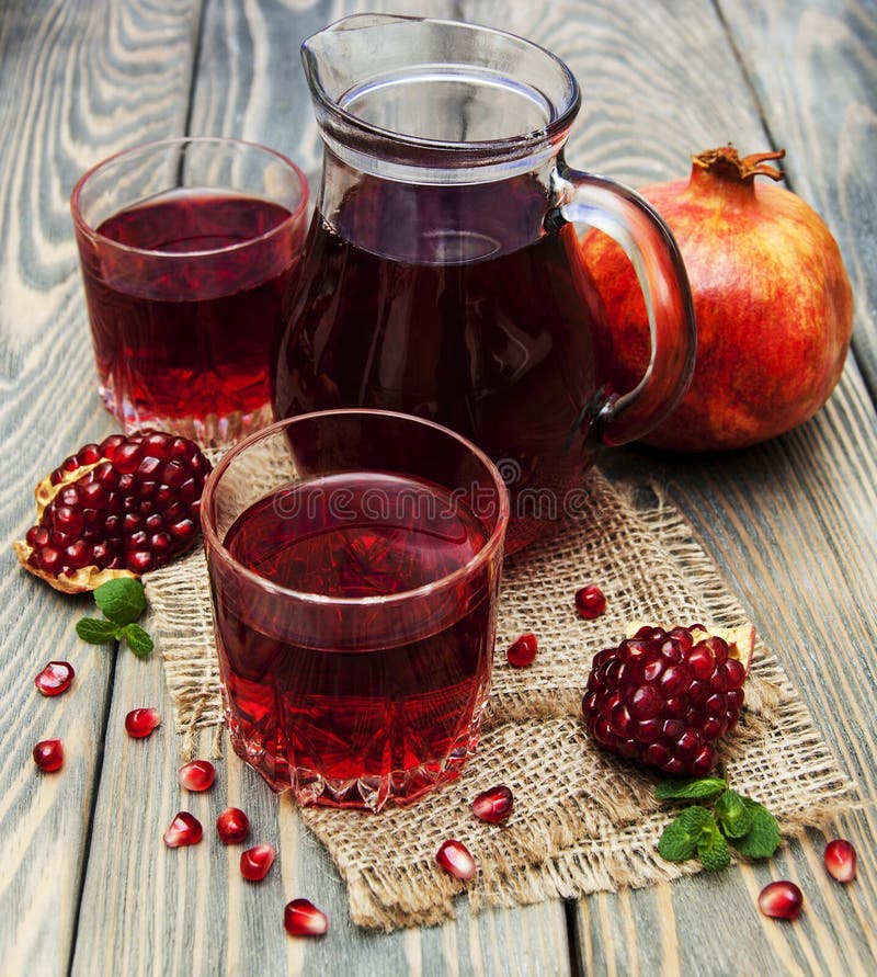 Черничный пирог и кувшинчик