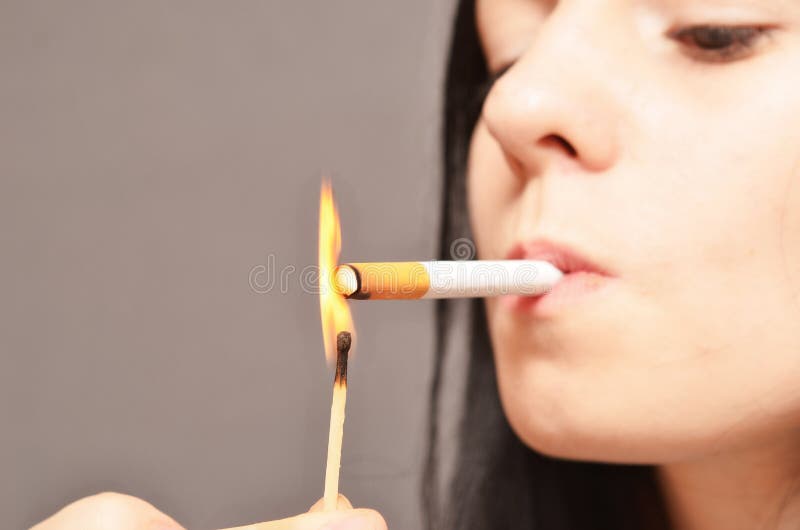 Можно ли прикурить сигарету от плойки
