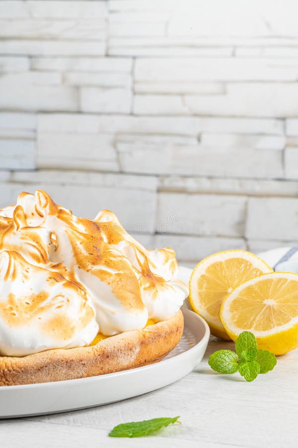 Lemon Meringue Supreme Cake HD