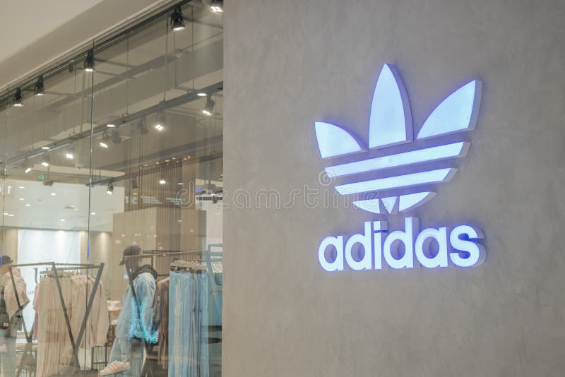 Adidas Р»РѕРіРѕС‚РёРї 2020