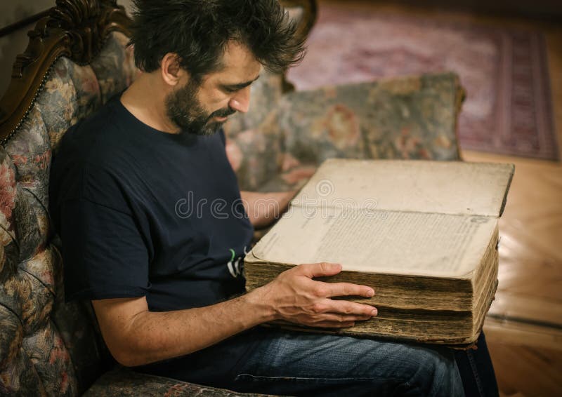 Прочитанная старинная книга